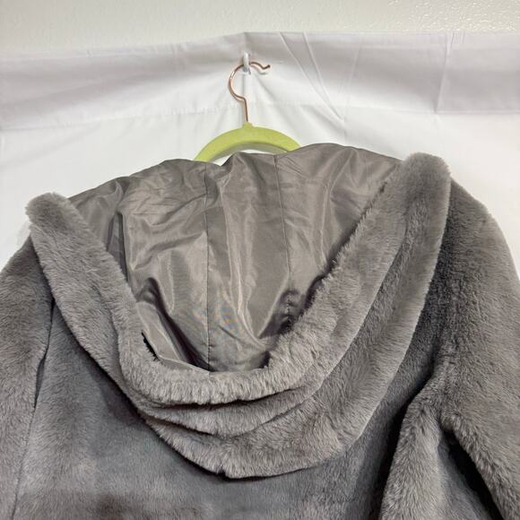 Gray Faux Fur Reversible Bomber Jacket Sz S NWOT - Picture 6 of 10